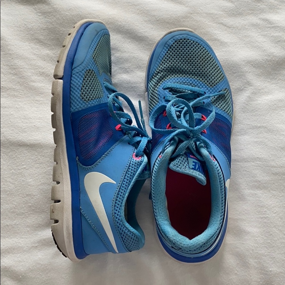 10% OFF!! Nike Running Sneakers